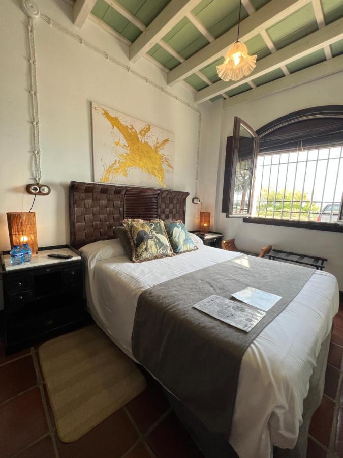 On Acebuchal 23 Guest House เอลโรซิโอ ภายนอก รูปภาพ