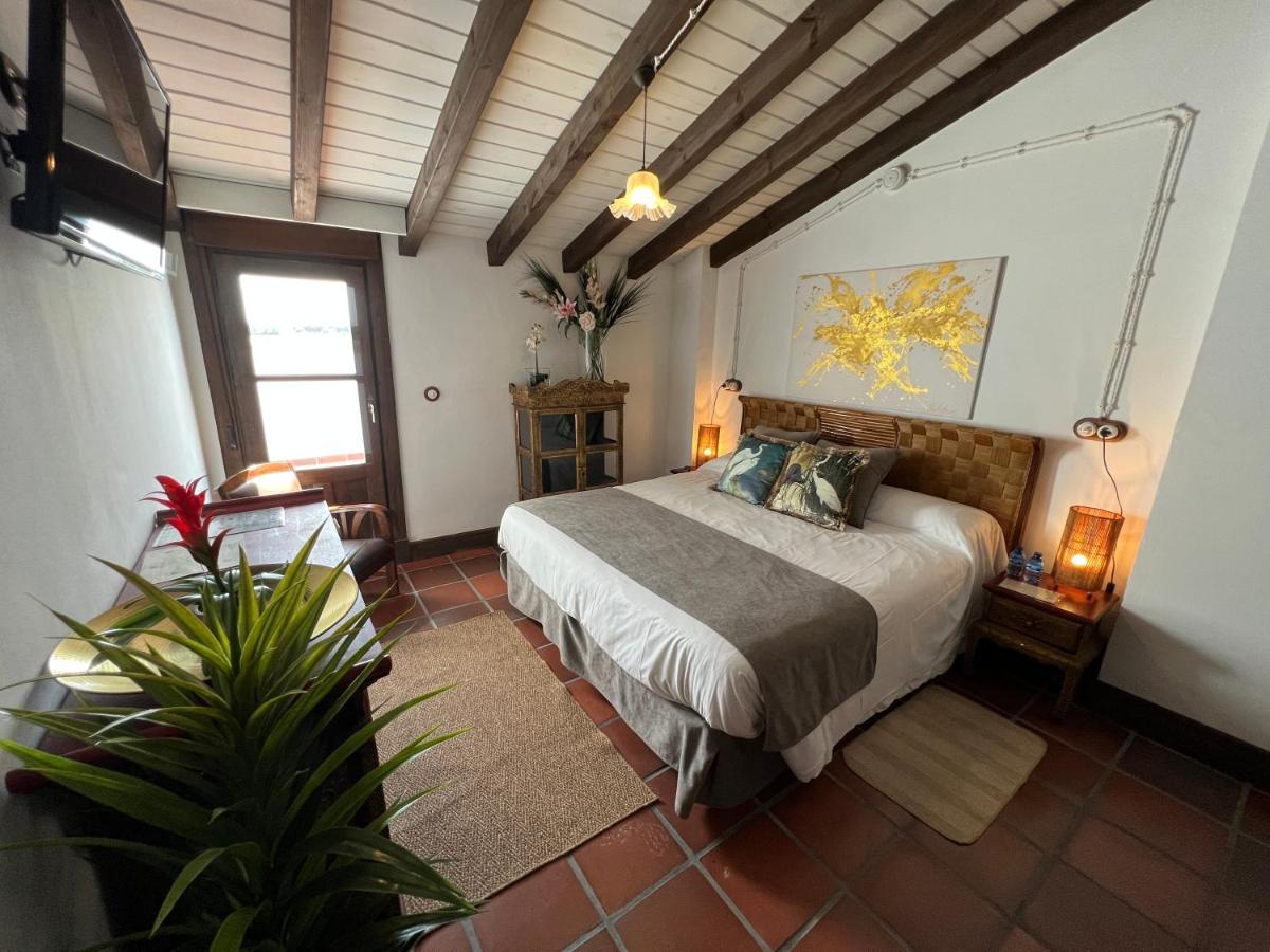 On Acebuchal 23 Guest House เอลโรซิโอ ภายนอก รูปภาพ