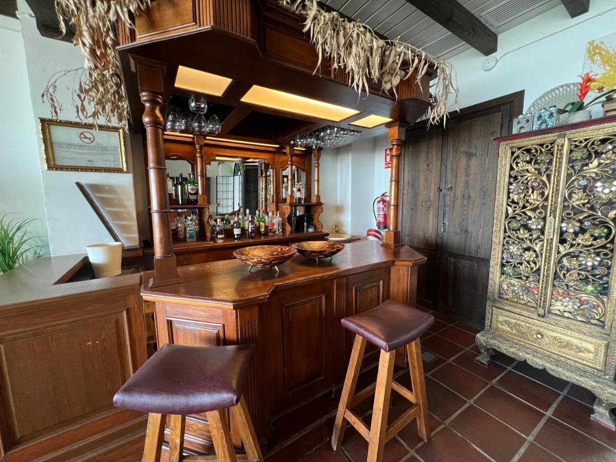 On Acebuchal 23 Guest House เอลโรซิโอ ภายนอก รูปภาพ
